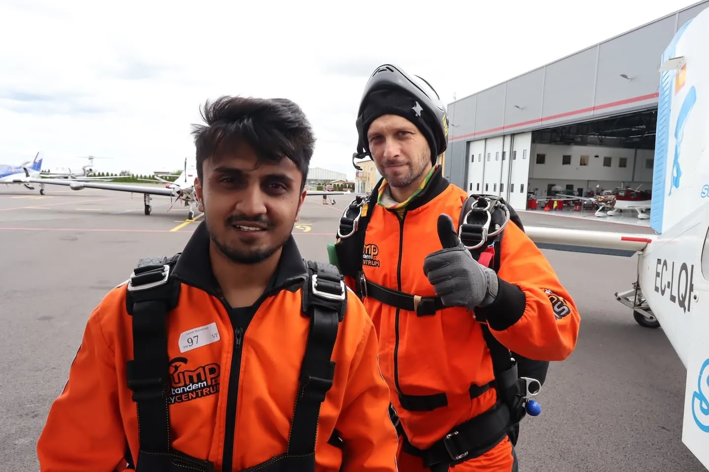 Tandem skydiving Jump-tandem